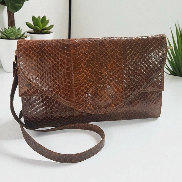 Vintage Brown Snakeskin Envelope Shoulder Bag Crossbody Purse 10”L x 6.5”W x 4”D